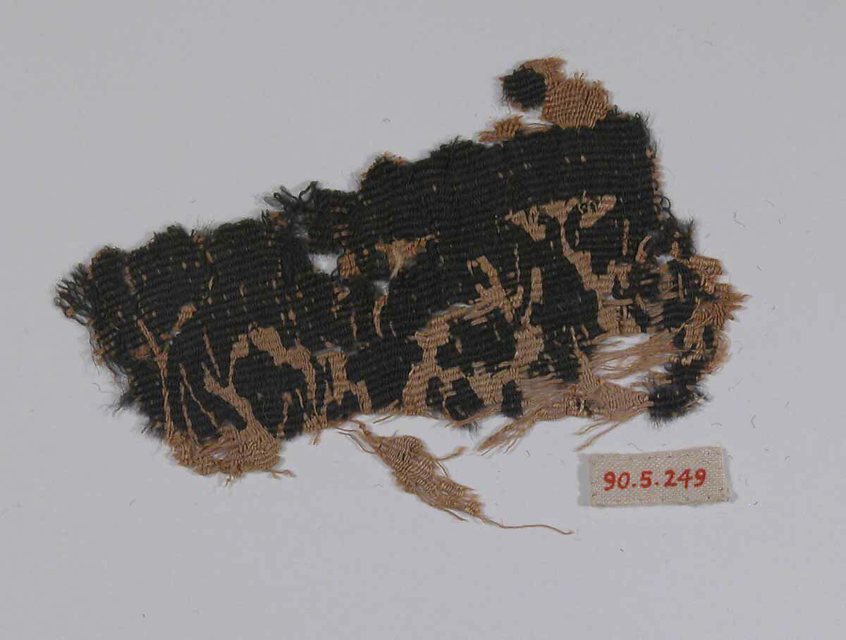 Textile Fragment, Wool, linen; plain weave, tapestry weave 