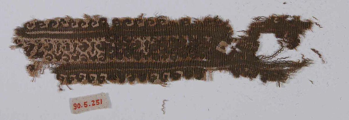 Fragment of a Shoulder Band, Wool, linen; plain weave, tapestry weave 