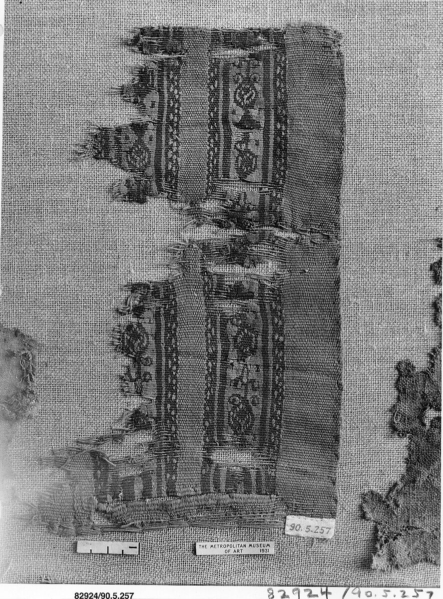 Fragment of a Sleeve, Wool, linen; plain weave, tapestry weave