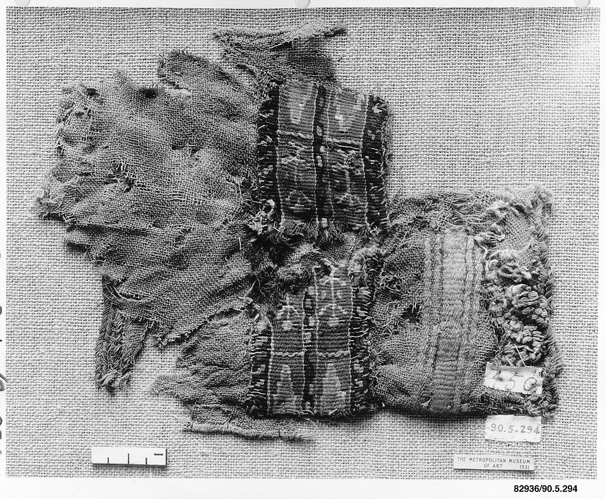 Fragment of a Sleeve, Wool, linen; plain weave, tapestry weave