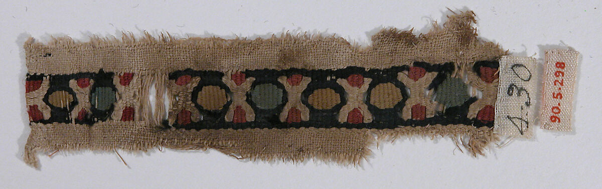 Textile Fragment, Wool, linen; plain weave, tapestry weave 