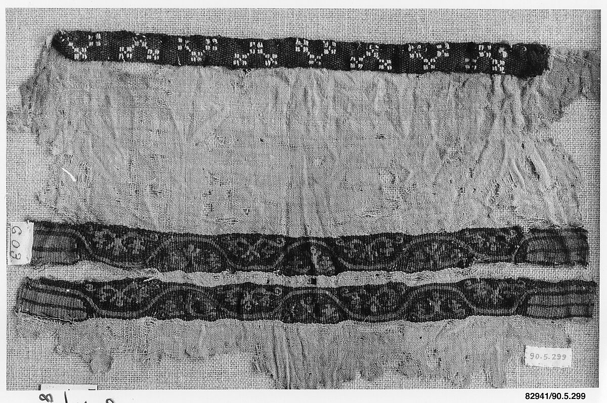 Fragment of a Sleeve, Wool, linen; plain weave, tapestry weave