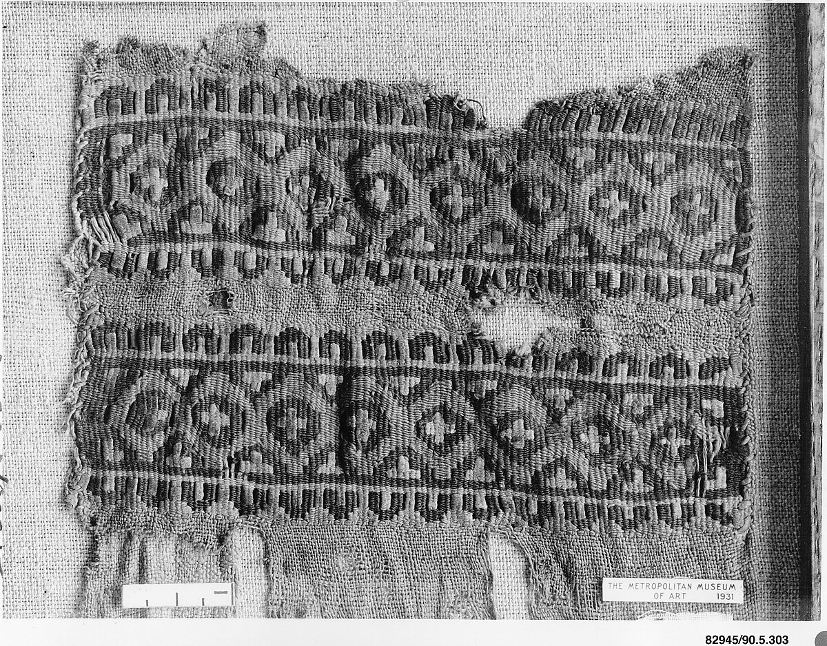Fragment of a Sleeve, Wool, linen; plain weave, tapestry weave