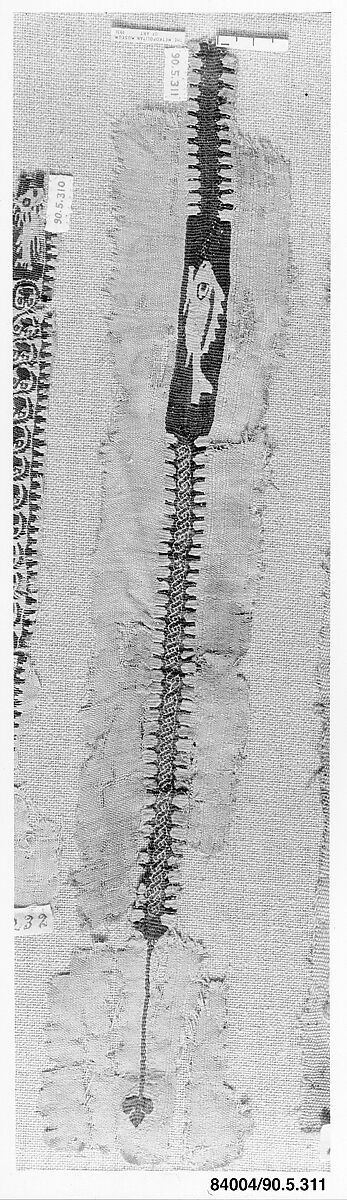 Fragment if a Tunic with a Fish Motif Shoulder Band, Wool, linen; plain weave, tapestry weave 