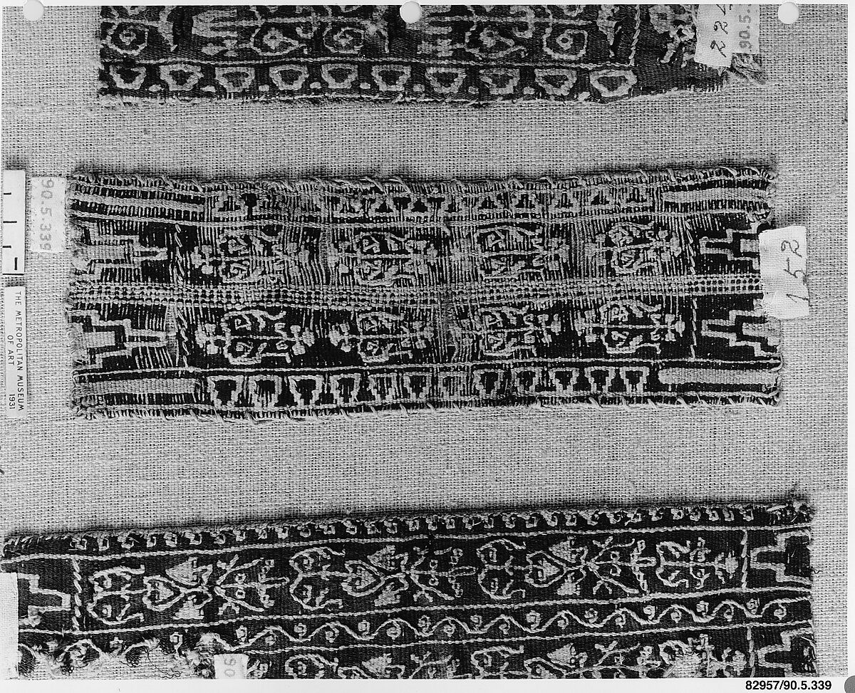 Fragment of a Sleeve, Wool, linen; plain weave, tapestry weave 