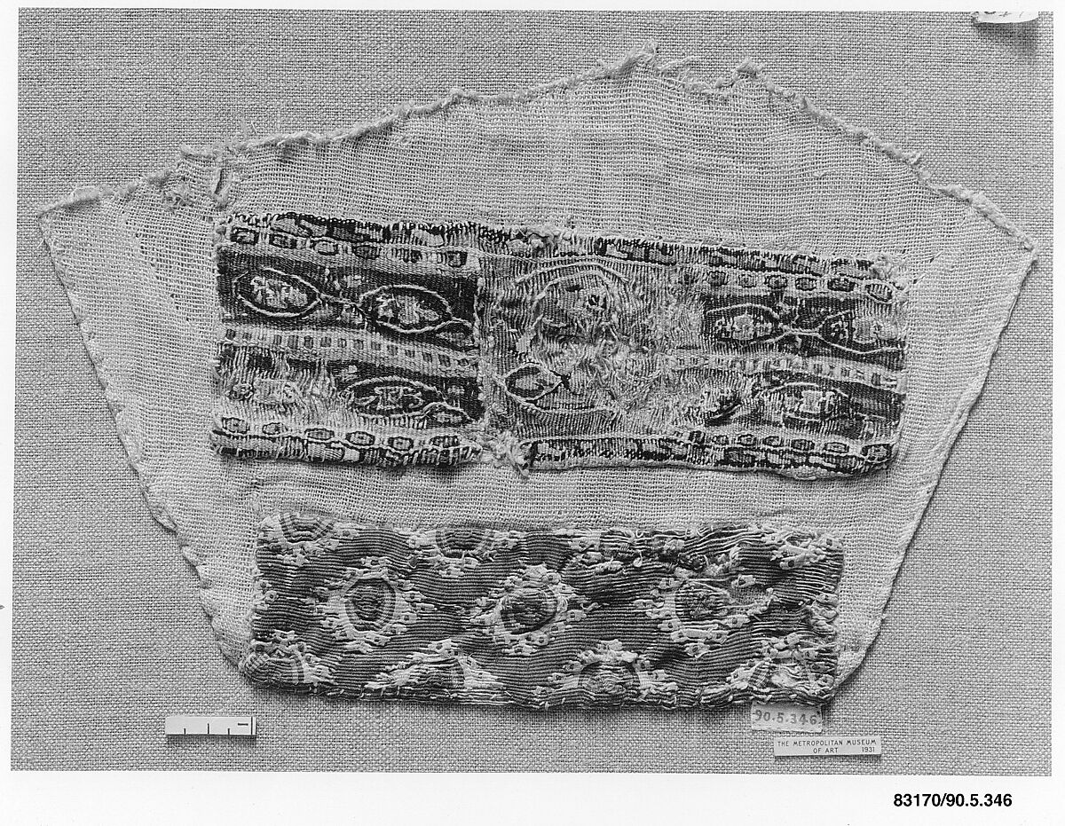 Fragment of a Sleeve, Wool, linen; plain weave, tapestry weave 