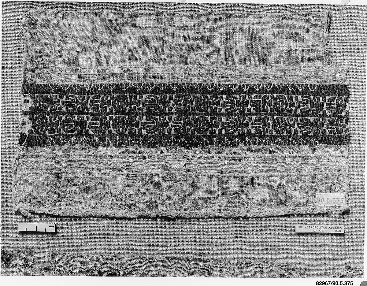 Fragment of a Sleeve, Wool, linen; plain weave, tapestry weave