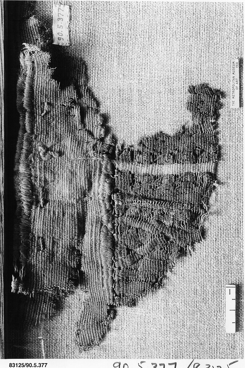 Textile Fragment, Wool, linen (?); plain weave, tapestry weave