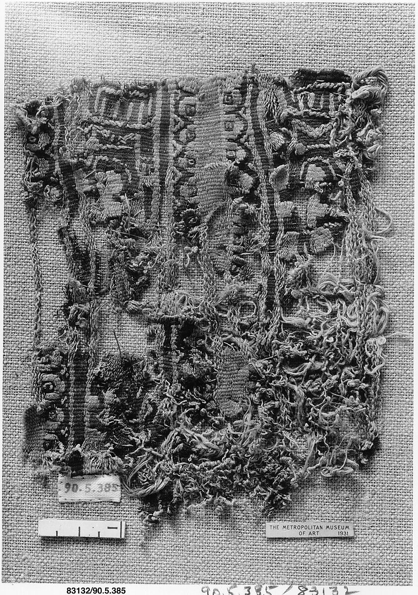Fragment of a Sleeve, Wool, linen; plain weave, tapestry weave