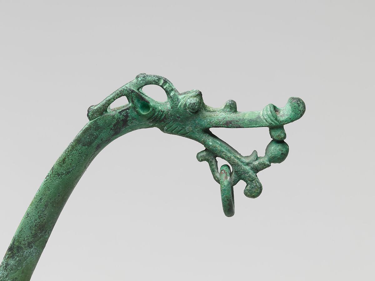 Ladle with handle in the shape of a dragon's head, Gilt bronze, China