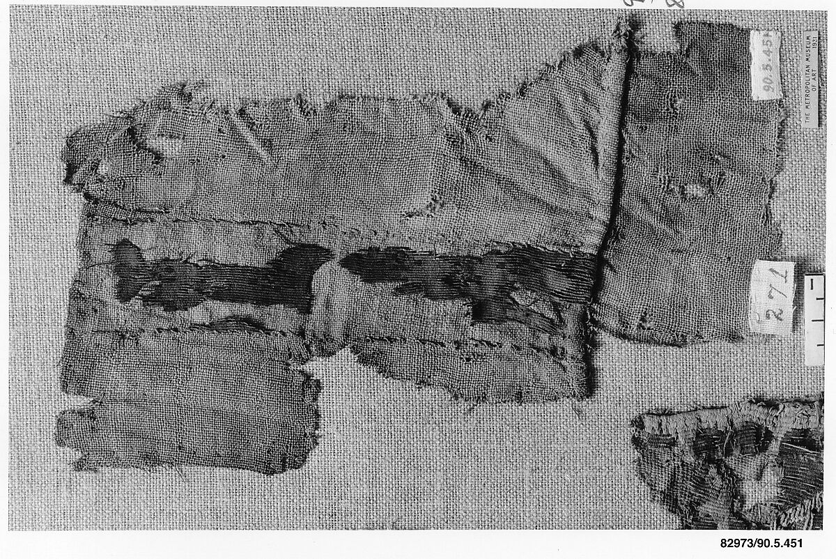 Textile Fragment, Wool, linen; plain weave, tapestry weave