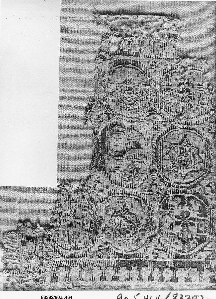 Textile Fragment, Wool, linen; plain weave, tapestry weave