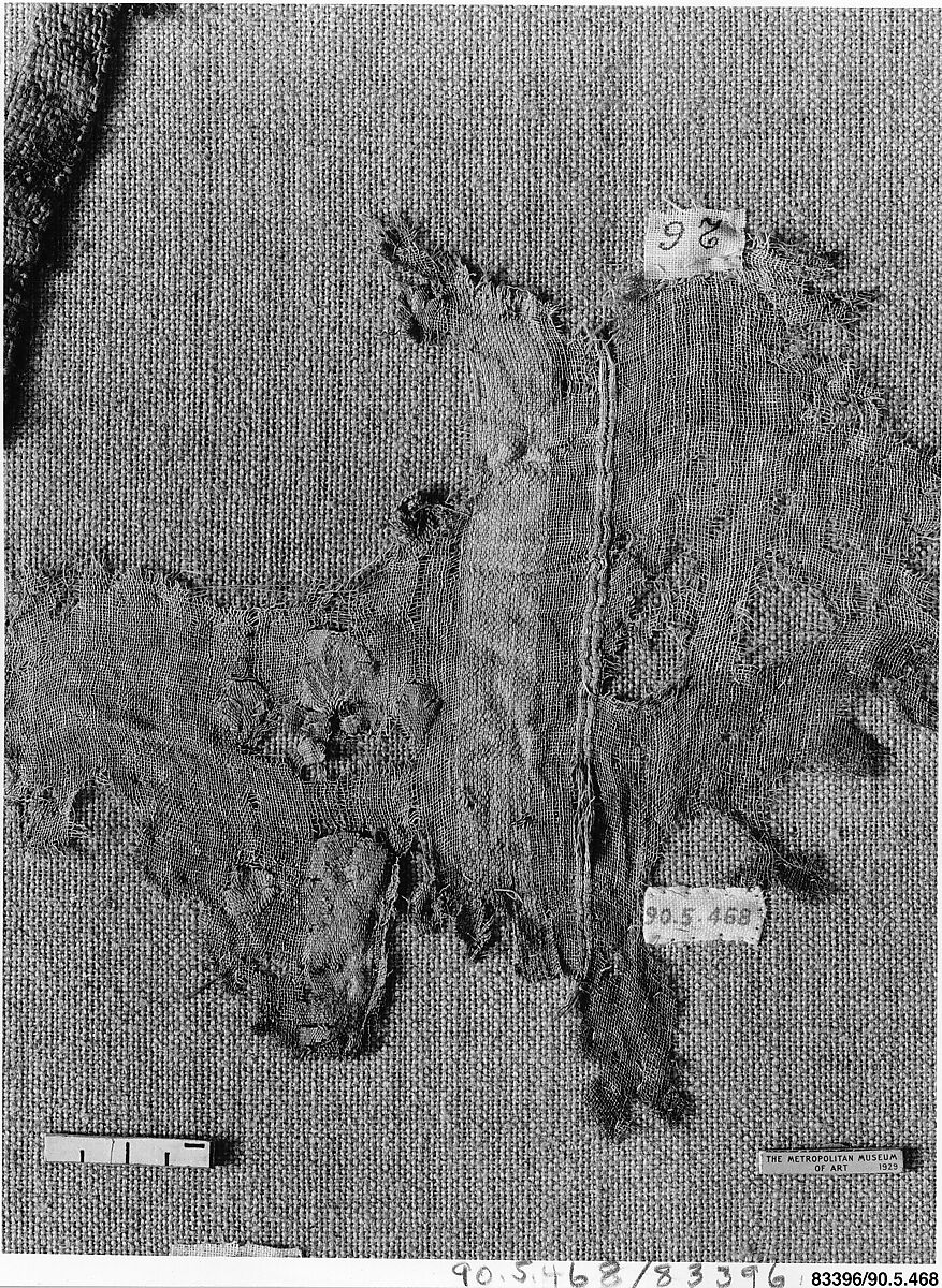 Textile Fragment, Wool, linen; plain weave, tapestry weave