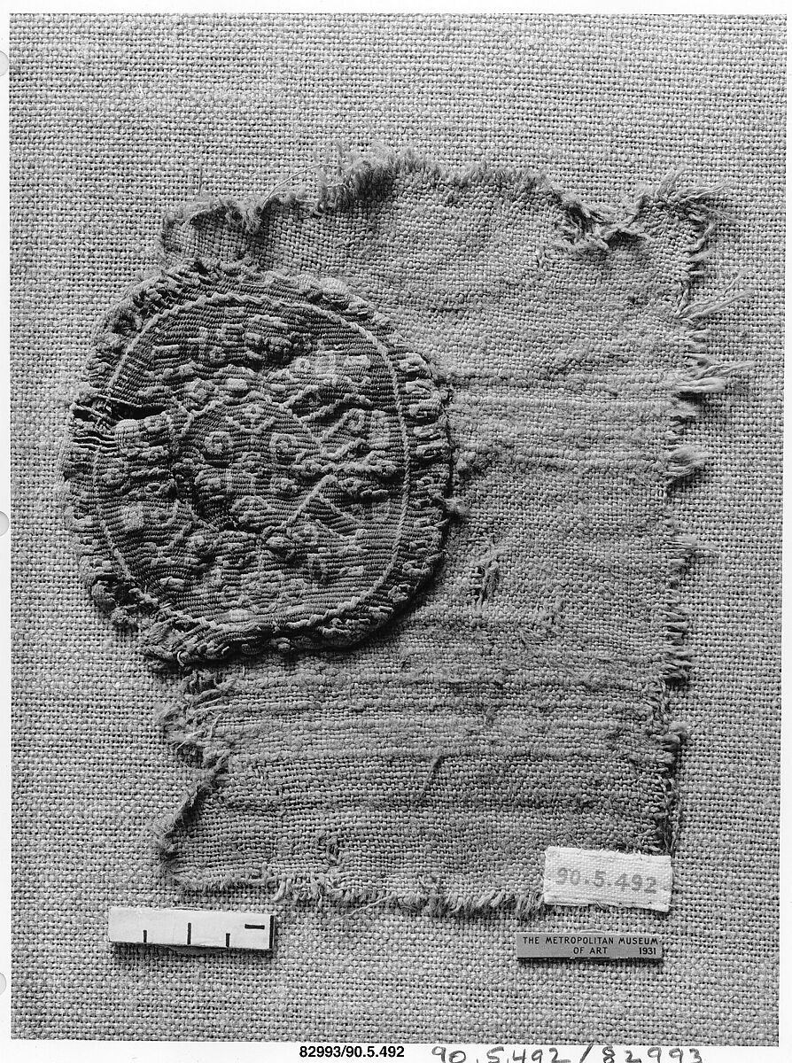 Textile Fragment, Wool, linen; plain weave, tapestry weave