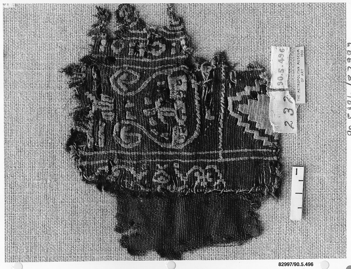 Textile Fragment, Wool, linen; plain weave, tapestry weave