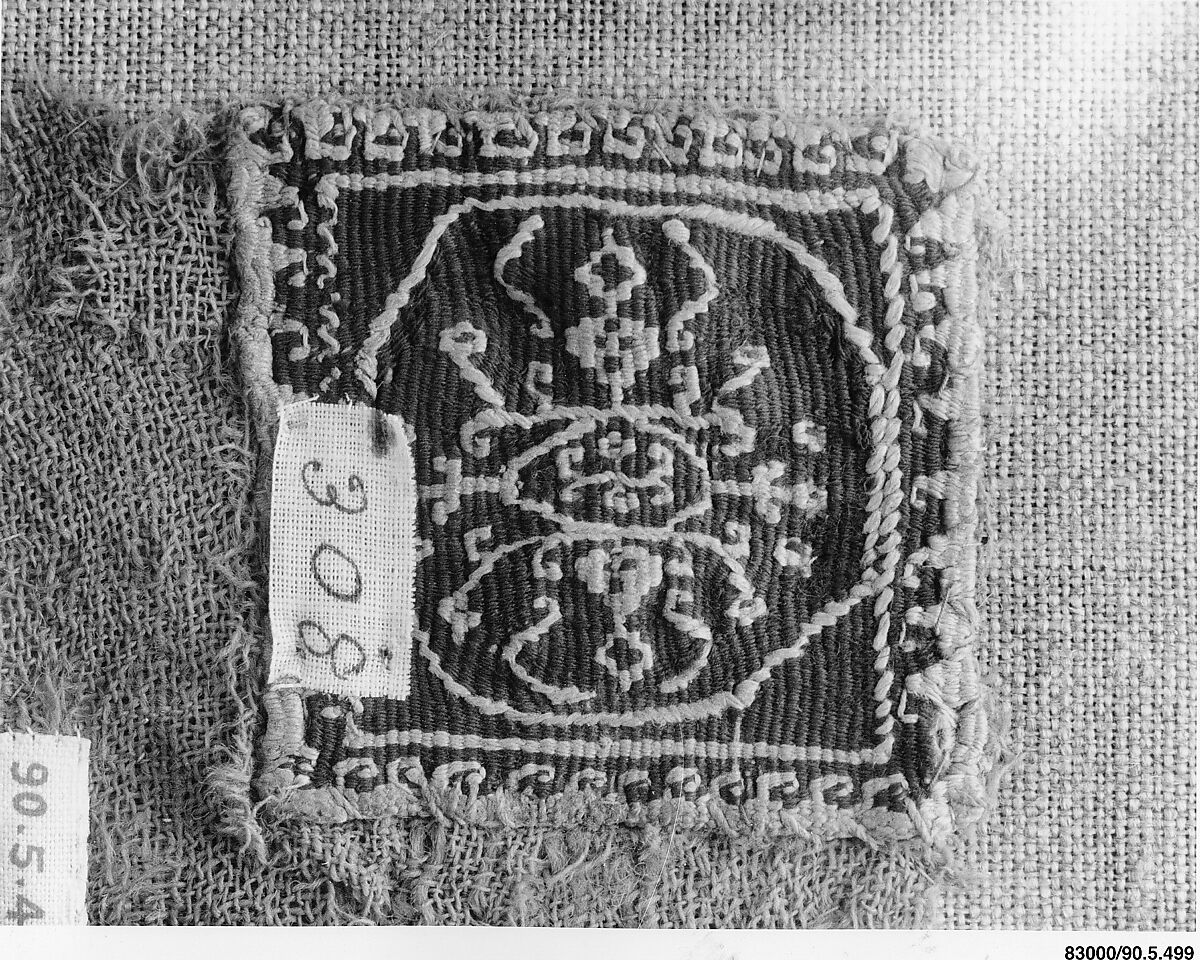 Textile Fragment, Wool, linen; plain weave, tapestry weave