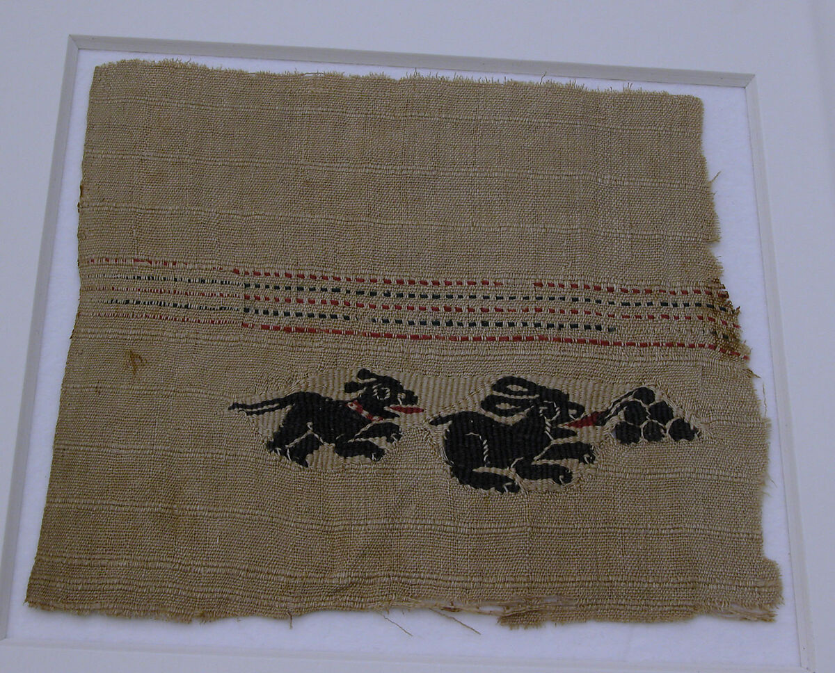 Fragment with a Dog, Hare, and a Bunch of Grapes, Wool, linen; plain weave, tapestry weave