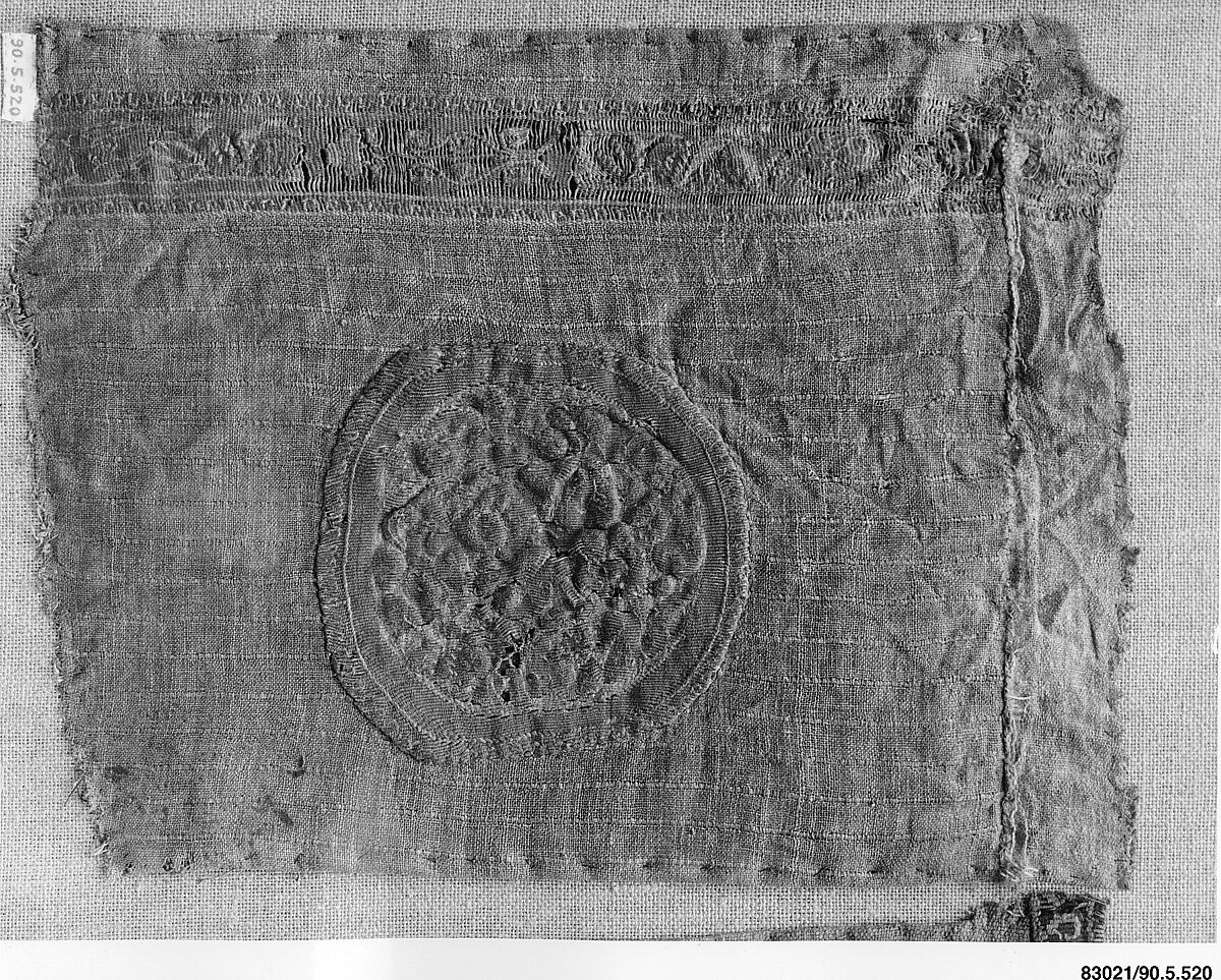 Textile Fragment, Wool, linen; plain weave, tapestry weave 