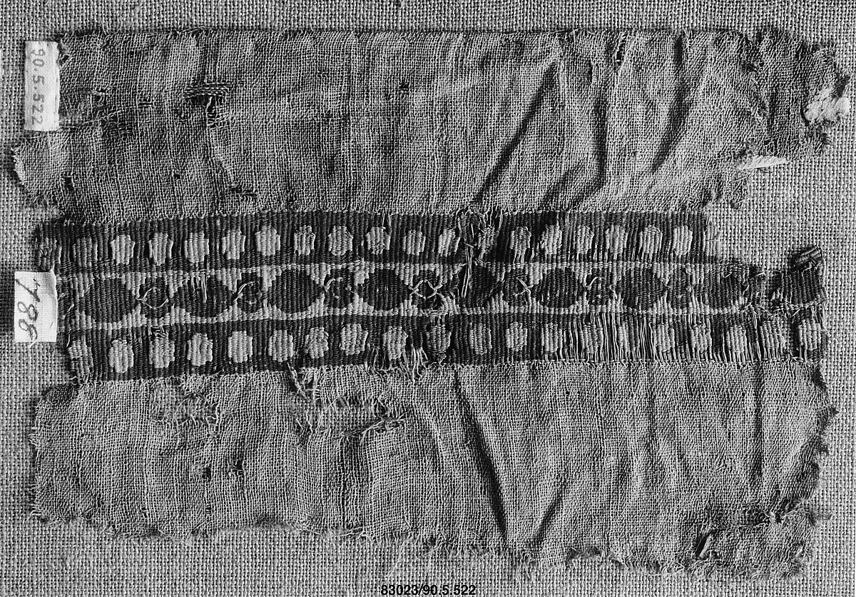 Textile Fragment, Wool, linen; plain weave, tapestry weave
