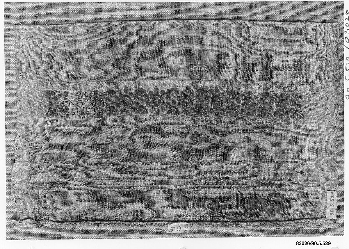 Textile Fragment, Wool, linen; plain weave, tapestry weave 