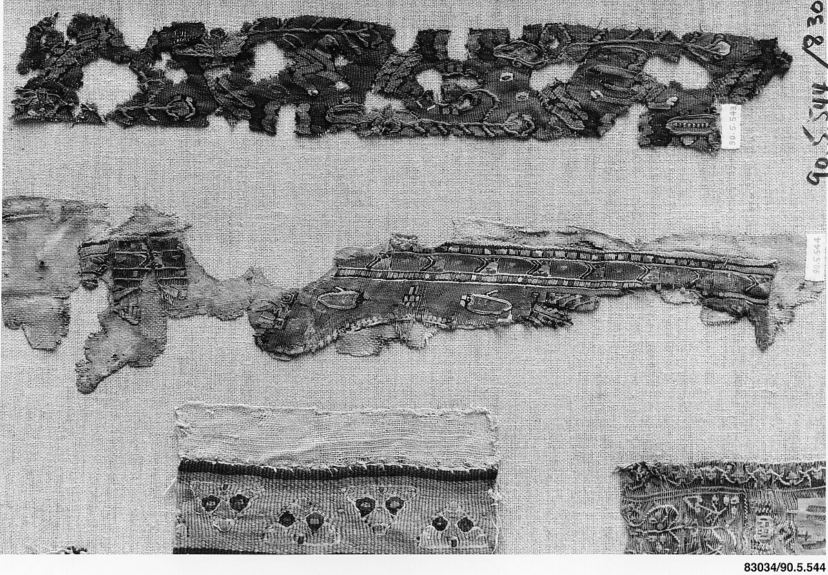 Textile Fragment, Wool, linen; plain weave, tapestry weave