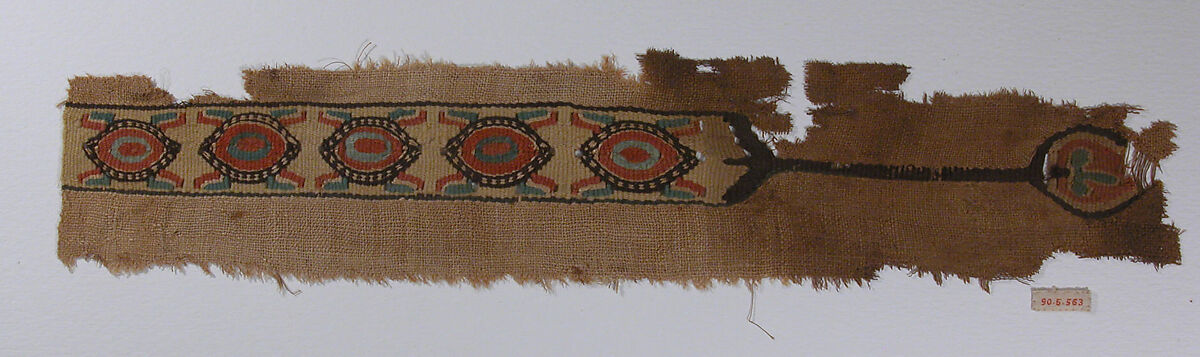 Textile Fragment, Wool, linen; plain weave, tapestry weave 