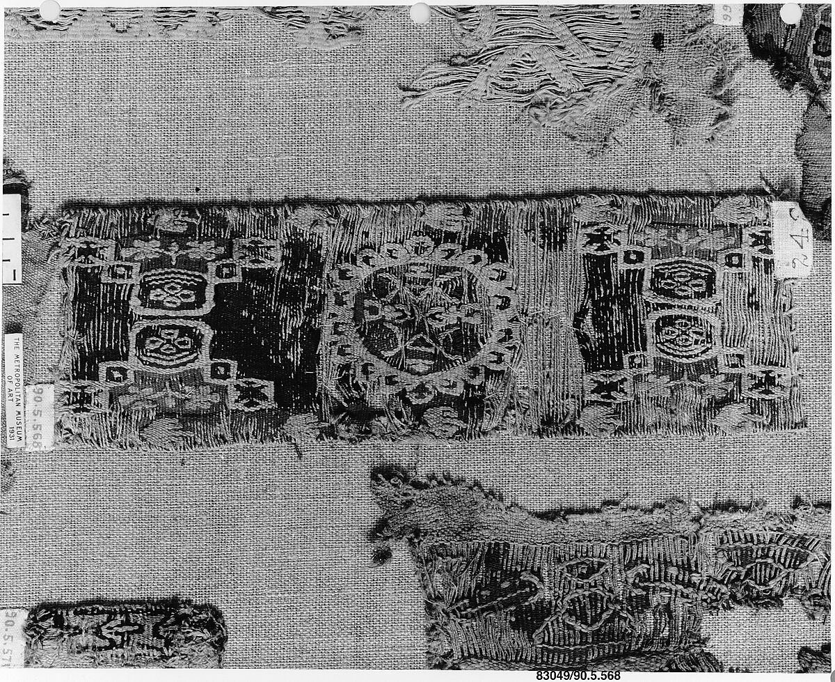 Textile Fragment, Wool, linen; plain weave, tapestry weave