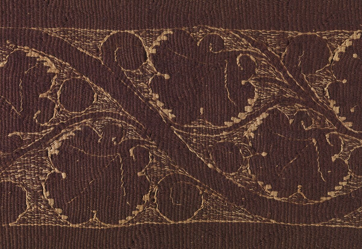 Band with Vine Scroll, Tapestry weave in purple wool (dyed with indigotin-containing dye and madder) and undyed linen on plain-weave ground of undyed linen; details in flying shuttle with undyed linen