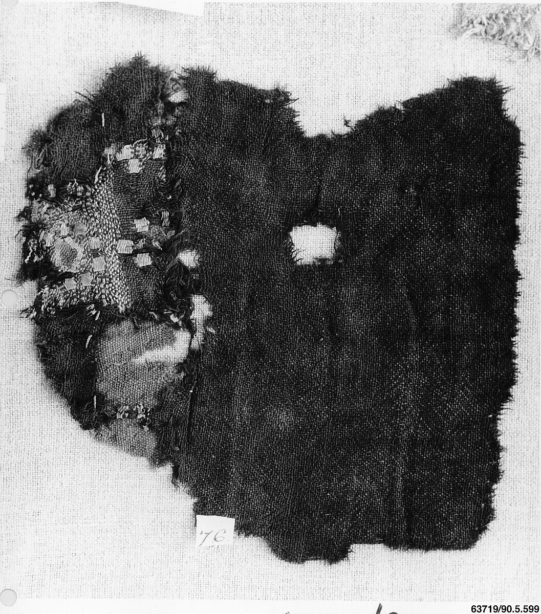 Textile Fragment, Wool, linen; plain weave, tapestry weave