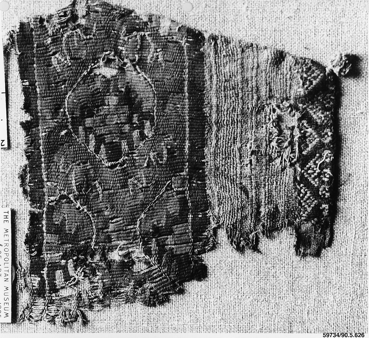 Fragment of a Sleeve, Wool, linen; plain weave, tapestry weave