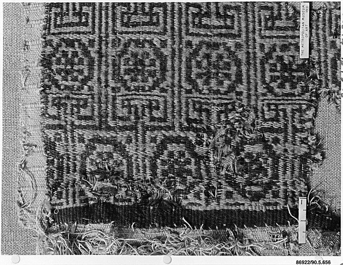 Textile Fragment, Wool, linen; double weave (?), plain weave, weft loop weave