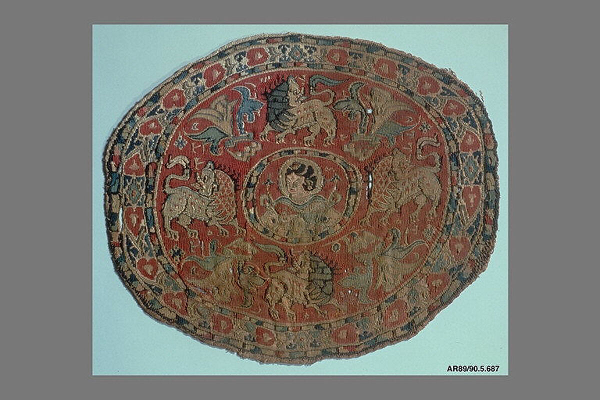 Round Insert from a Coptic Tunic or Shawl, Linen, wool; plain weave, tapestry weave