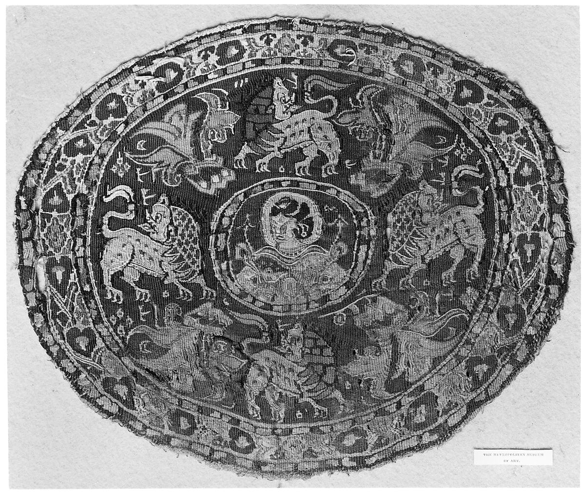 Round Insert from a Coptic Tunic or Shawl, Linen, wool; plain weave, tapestry weave