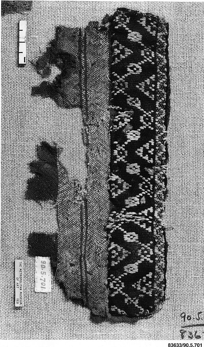 Textile Fragment, Wool, linen; plain weave, tapestry weave 