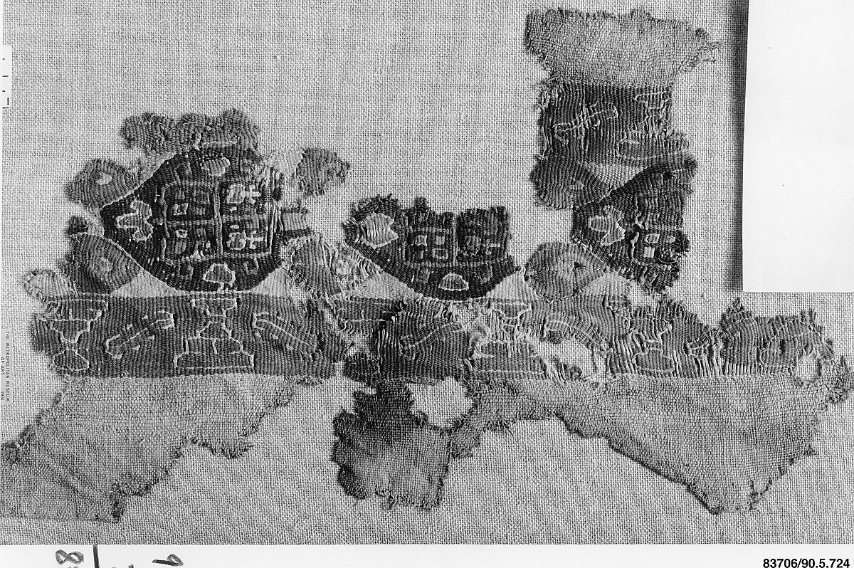 Textile Fragment, Wool, linen; plain weave, tapestry weave 