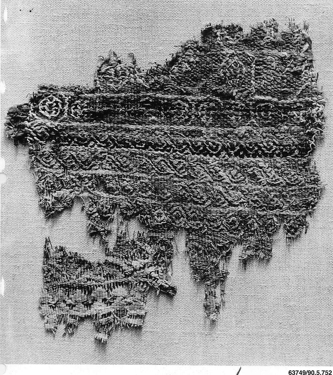 Textile Fragment, Wool, linen; plain weave, embroidered (?)