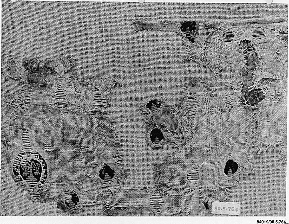 Textile Fragment, Wool, linen; plain weave, tapestry weave