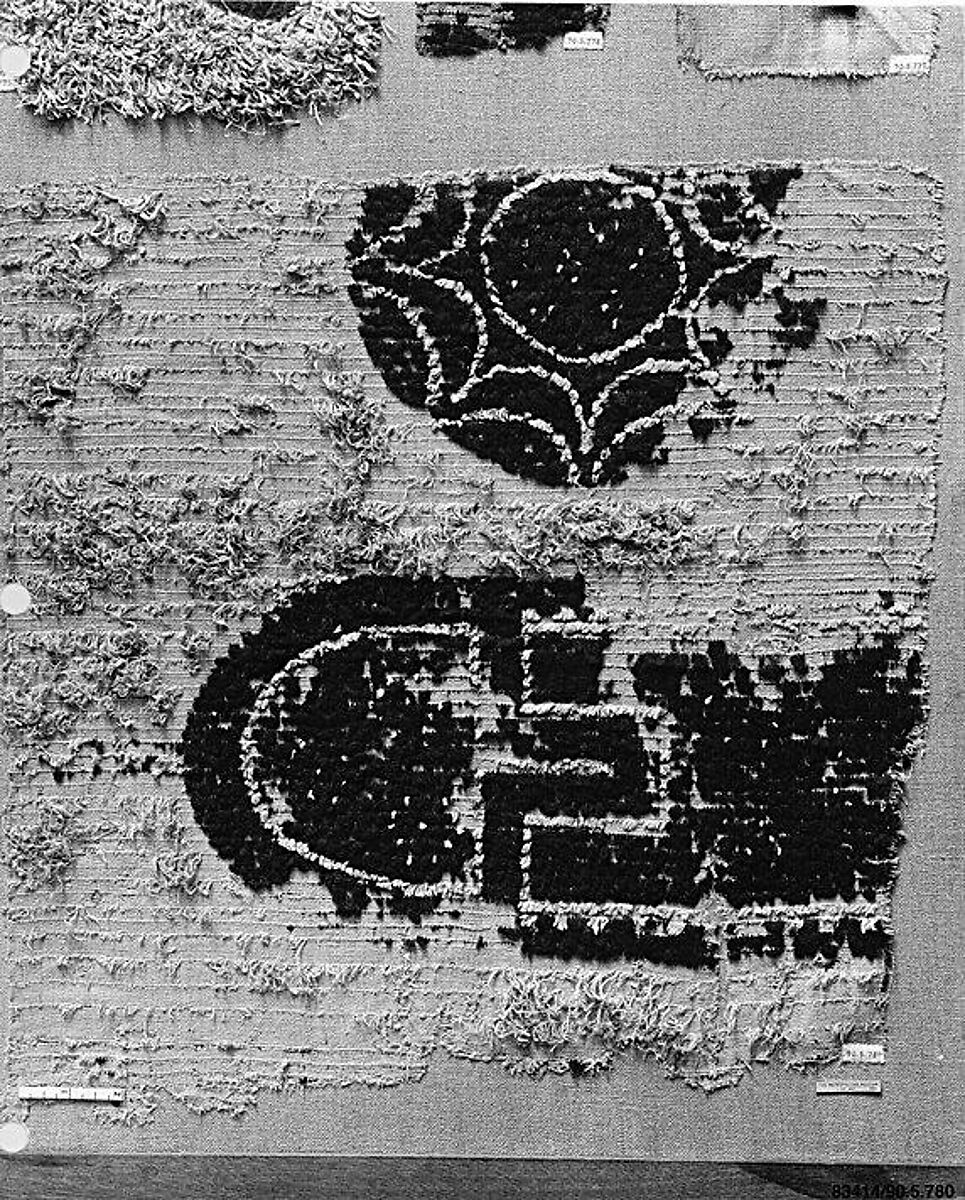 Textile Fragment, Wool, linen; plain weave, weft loop weave