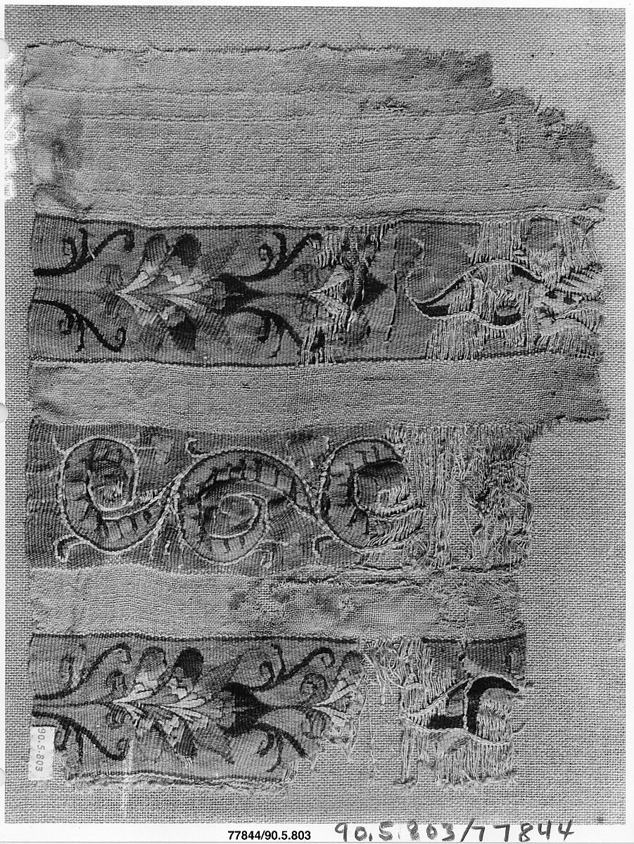 Textile Fragment, Wool, linen; plain weave, tapestry weave