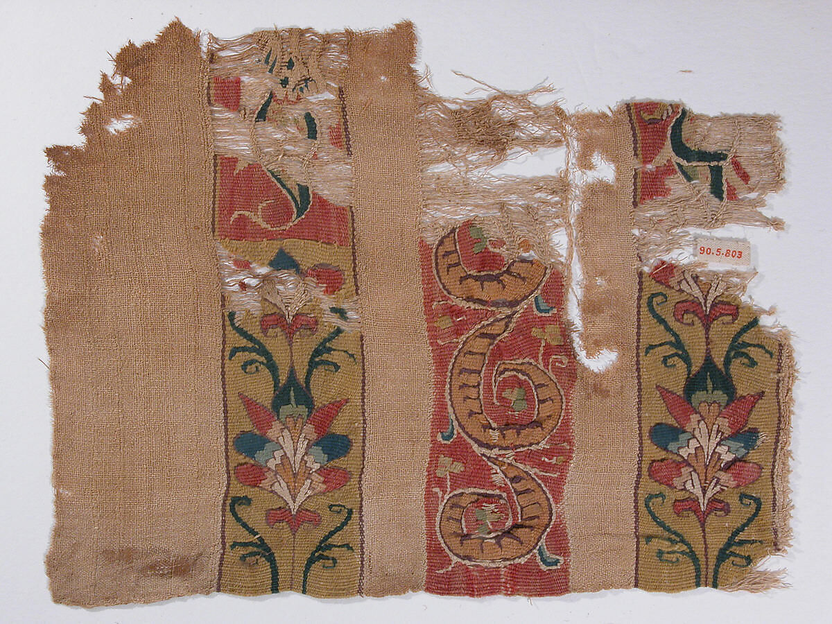 Textile Fragment, Wool, linen; plain weave, tapestry weave