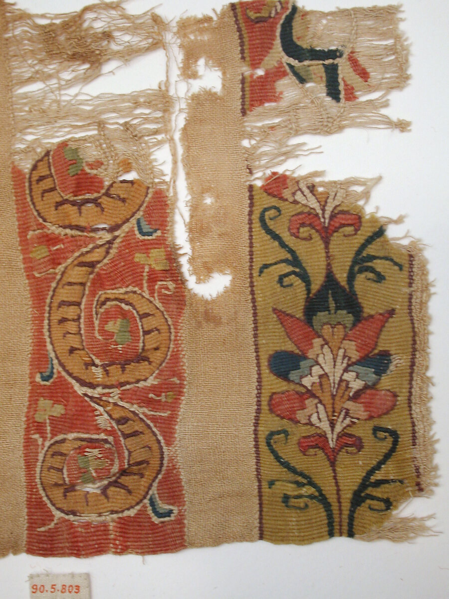 Textile Fragment, Wool, linen; plain weave, tapestry weave