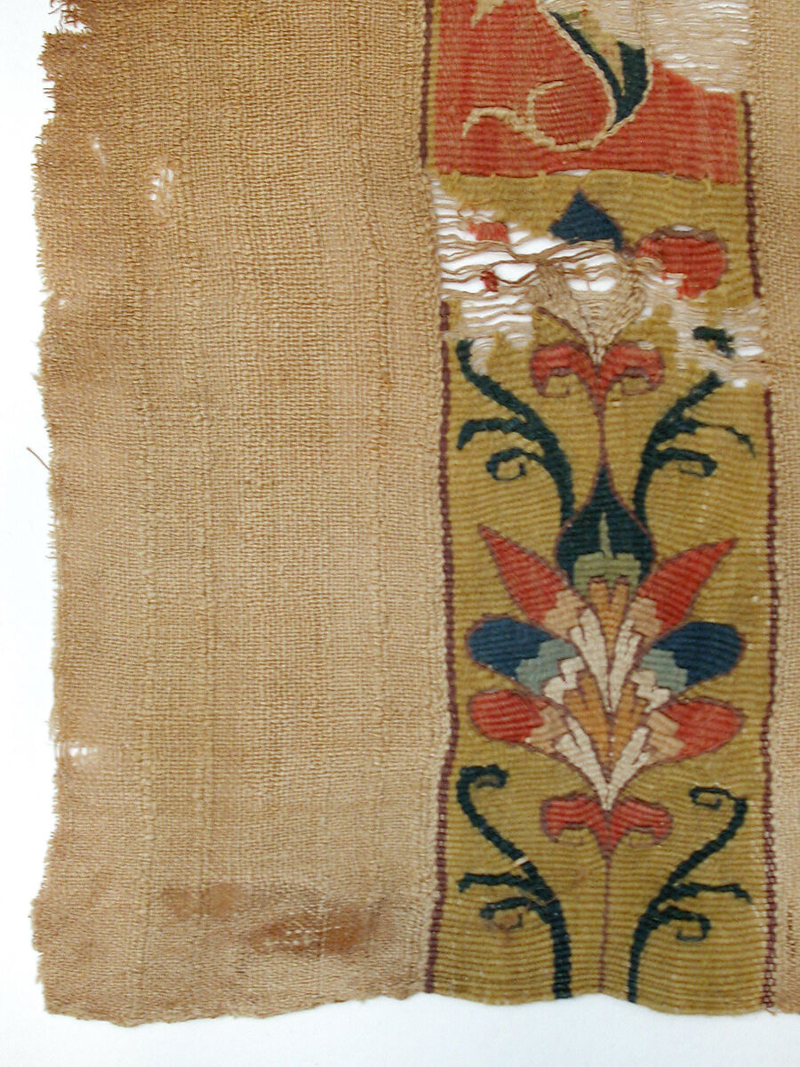 Textile Fragment, Wool, linen; plain weave, tapestry weave