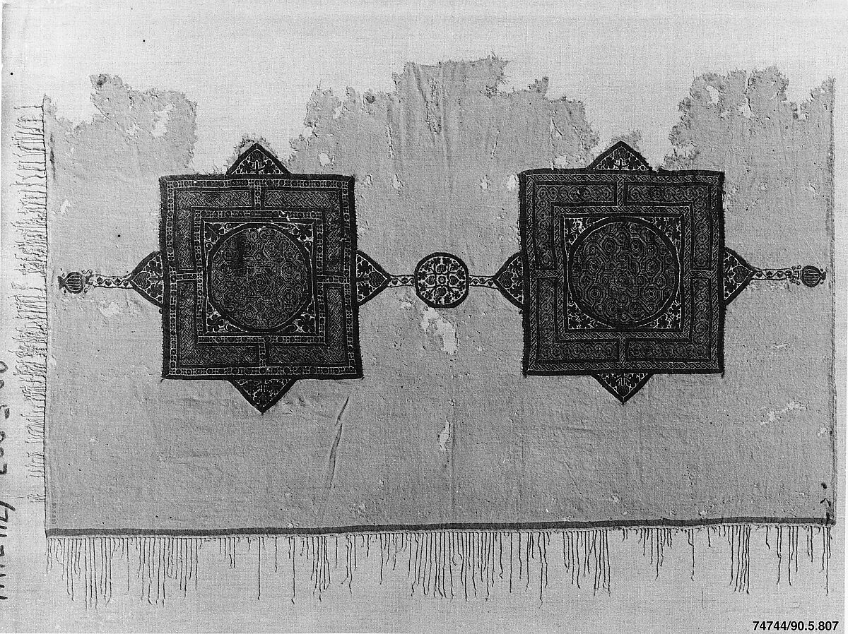 Fragment of a Cover with Geometric and Interlace Decoration, Wool, linen; plain weave, tapestry weave