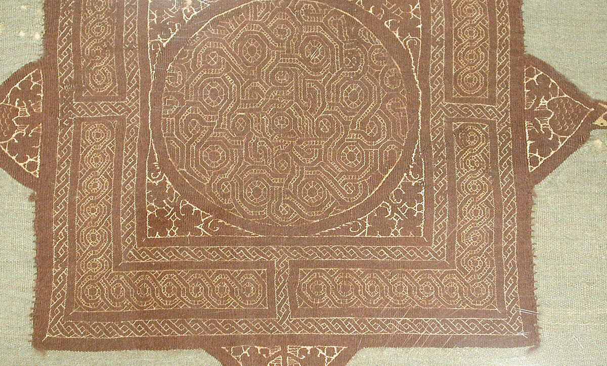 Fragment of a Cover with Geometric and Interlace Decoration, Wool, linen; plain weave, tapestry weave