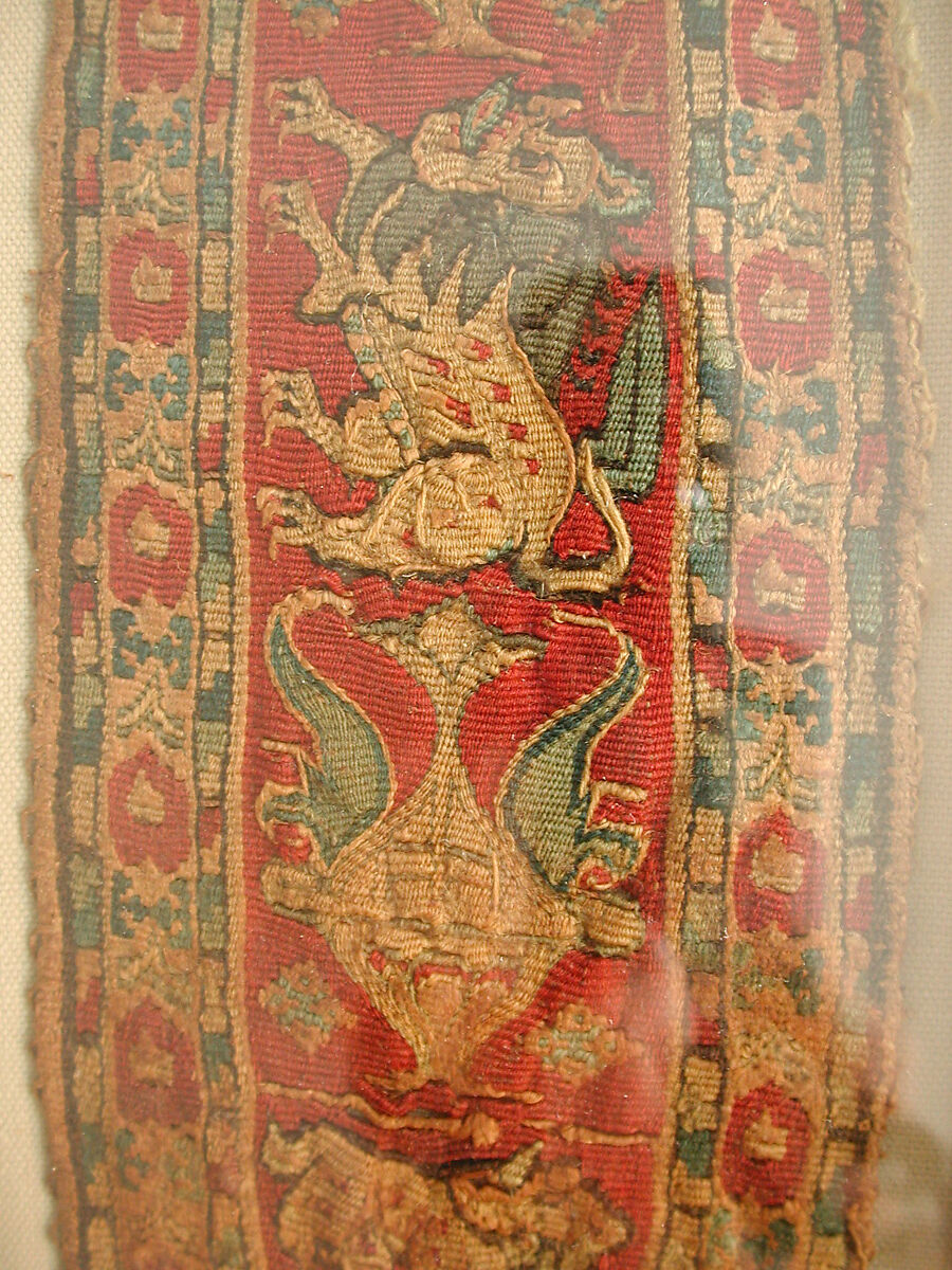 Vertical Band from a Tunic, Wool, linen; tapestry weave