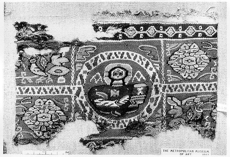 Tunic Ornament Showing Christ and the Virgin Flanked by Angels?, Wool, linen; plain weave, tapestry weave