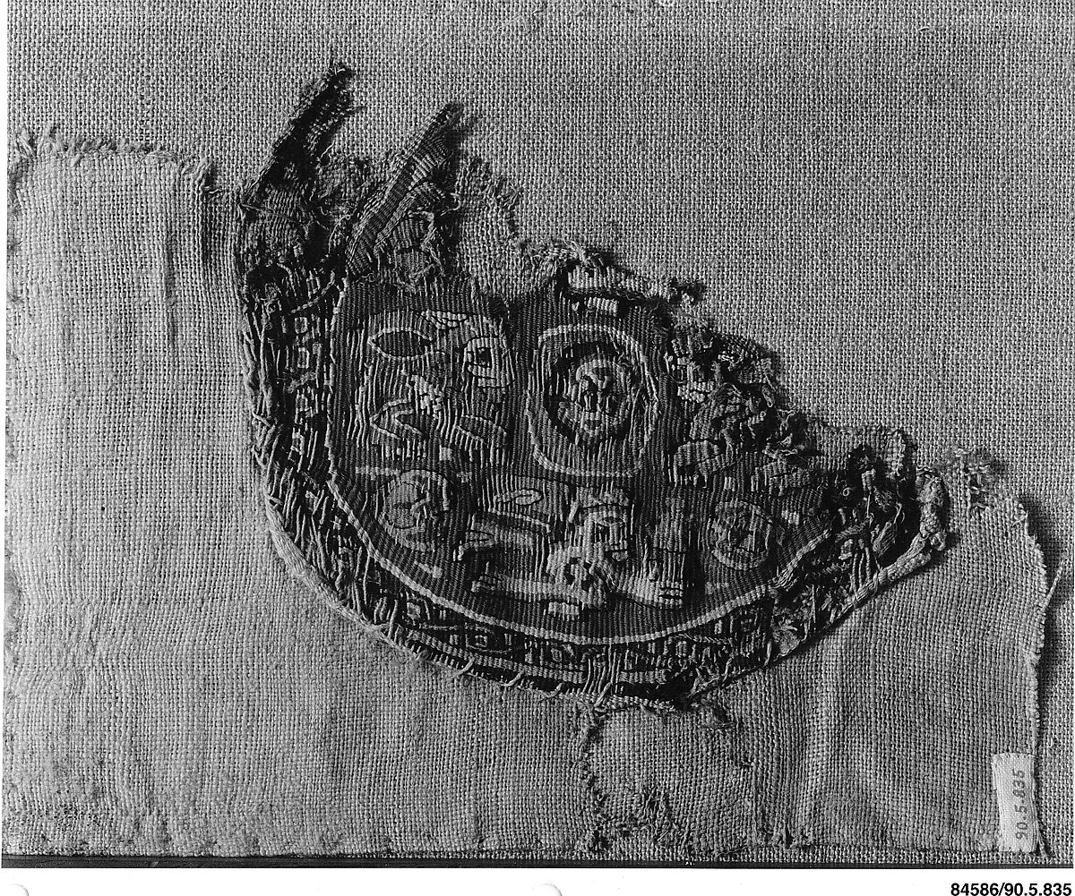 Fragment of Roundel, Linen, wool