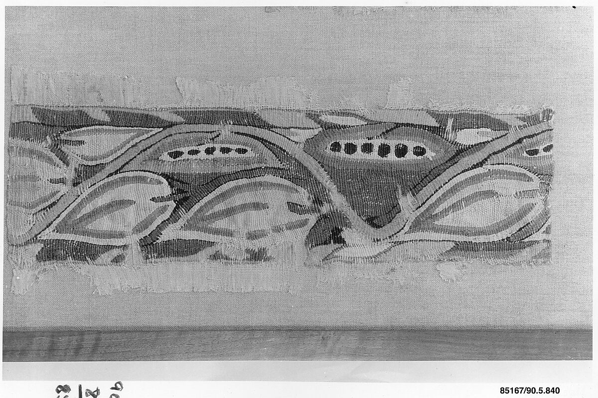 Fragments of a Hanging with a Lotus-Motif Band, Linen, wool