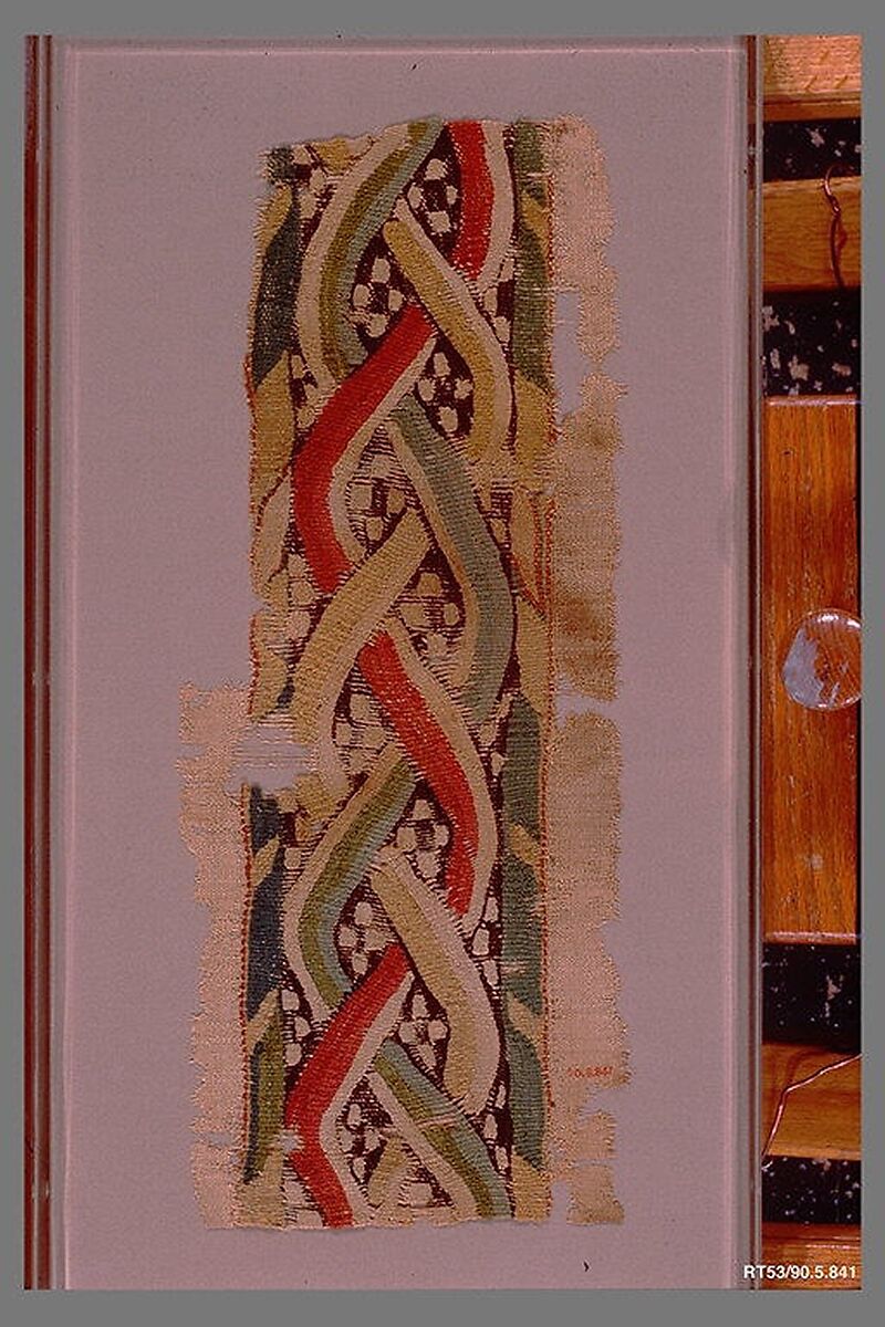 Fragment of a Hanging with an Interlace Band, Linen, wool