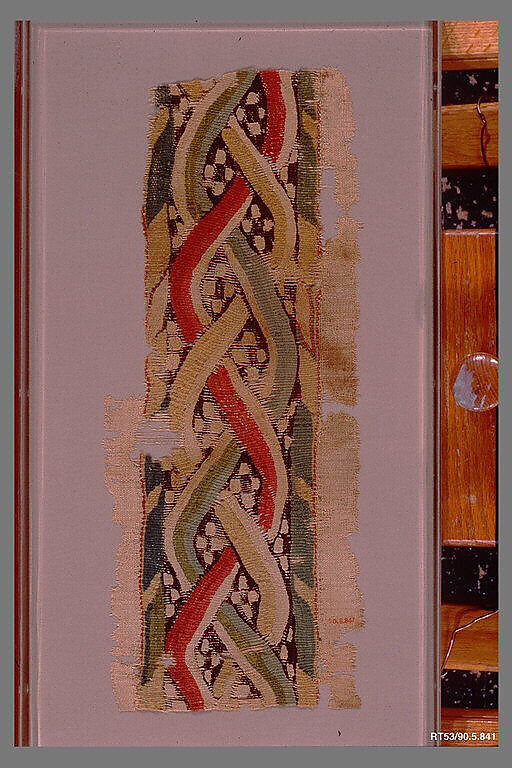 Fragment of a Hanging with an Interlace Band, Linen, wool 